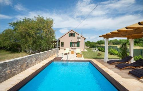 Trilj House | Awesome Home In Trilj
