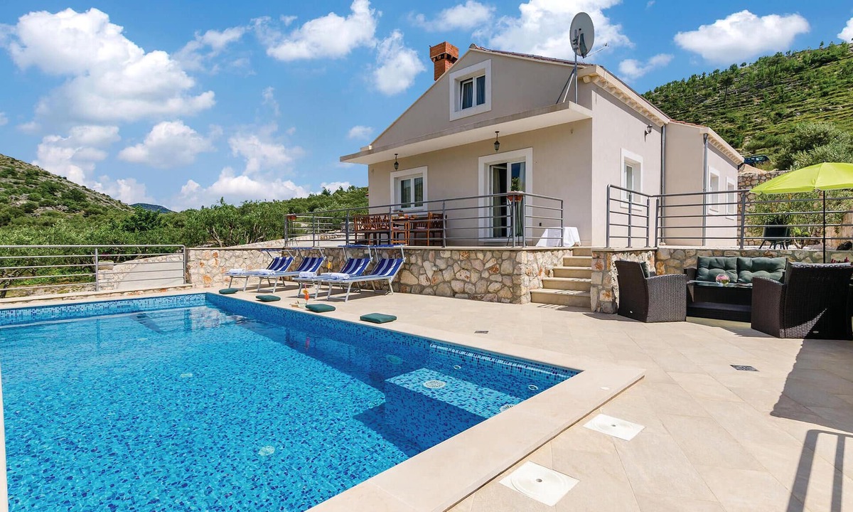 Dubrovnik House | Beach front home in Zaton Veliki