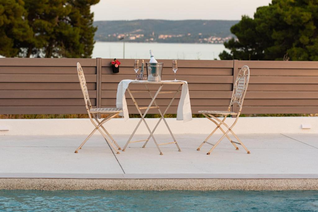 Kastel Stafilic Villa | Beach Haven house with pool and Jacuzzi
