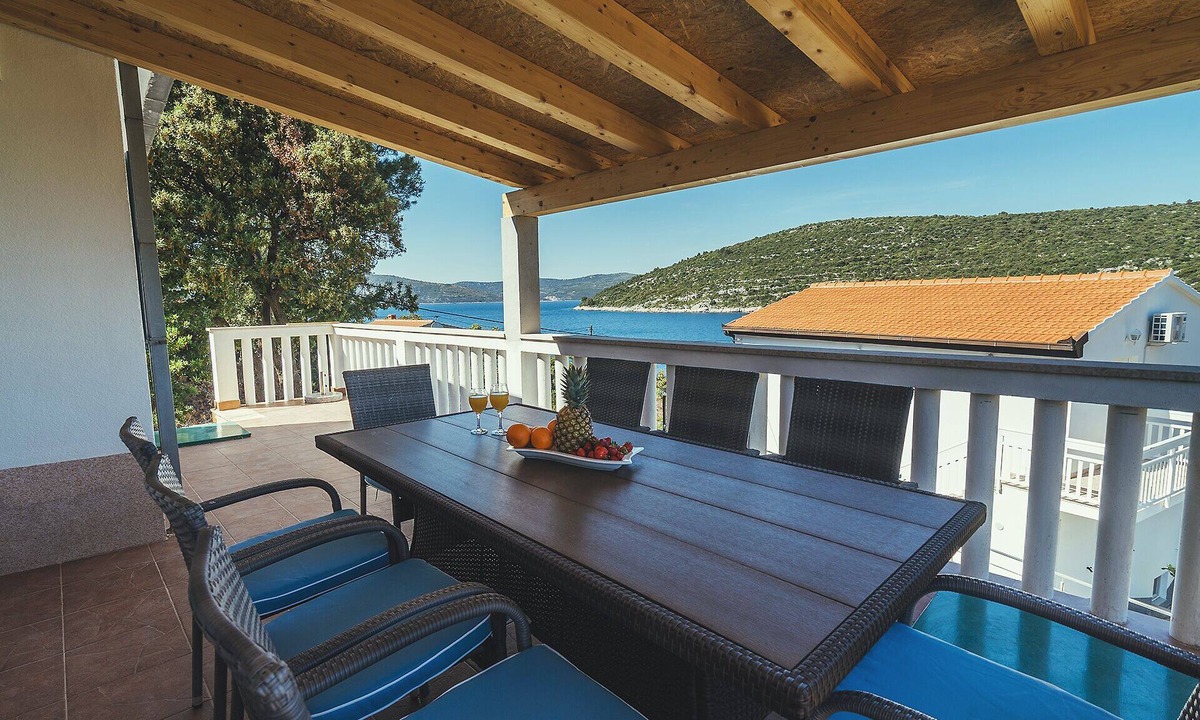 Veliki Drvenik Villa | BEACH HOUSE ON ISLAND, HEATED POOL,PRIVAT BEACH, SPLIT COUNTY