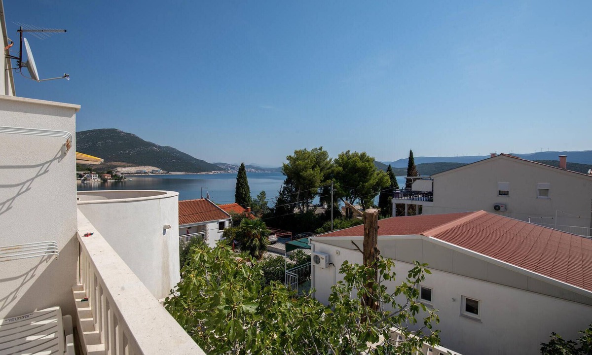 Klek Apartment | Beautiful apartment in Klek with house sea view