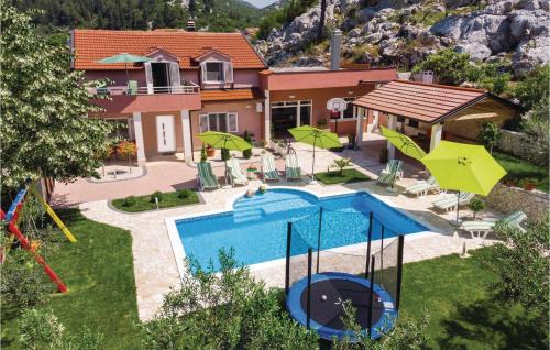 Ploce House | Beautiful Home In Bacina