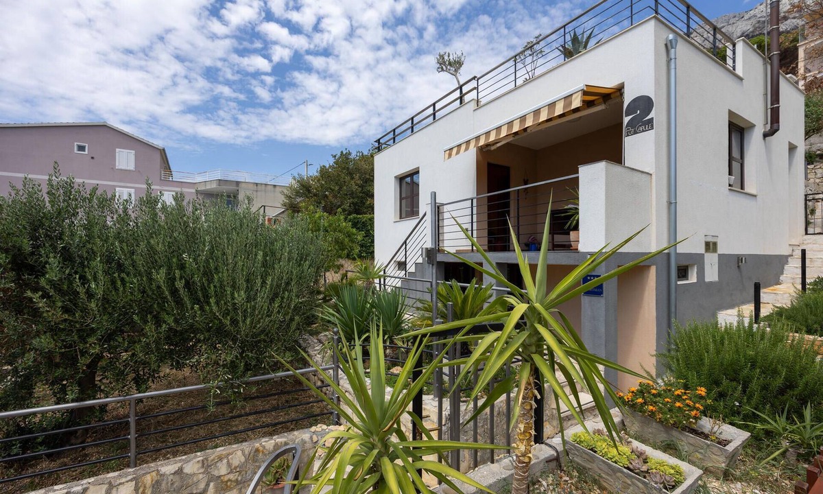 Marusici House | Beautiful home in Marusici (Omis) with WiFi