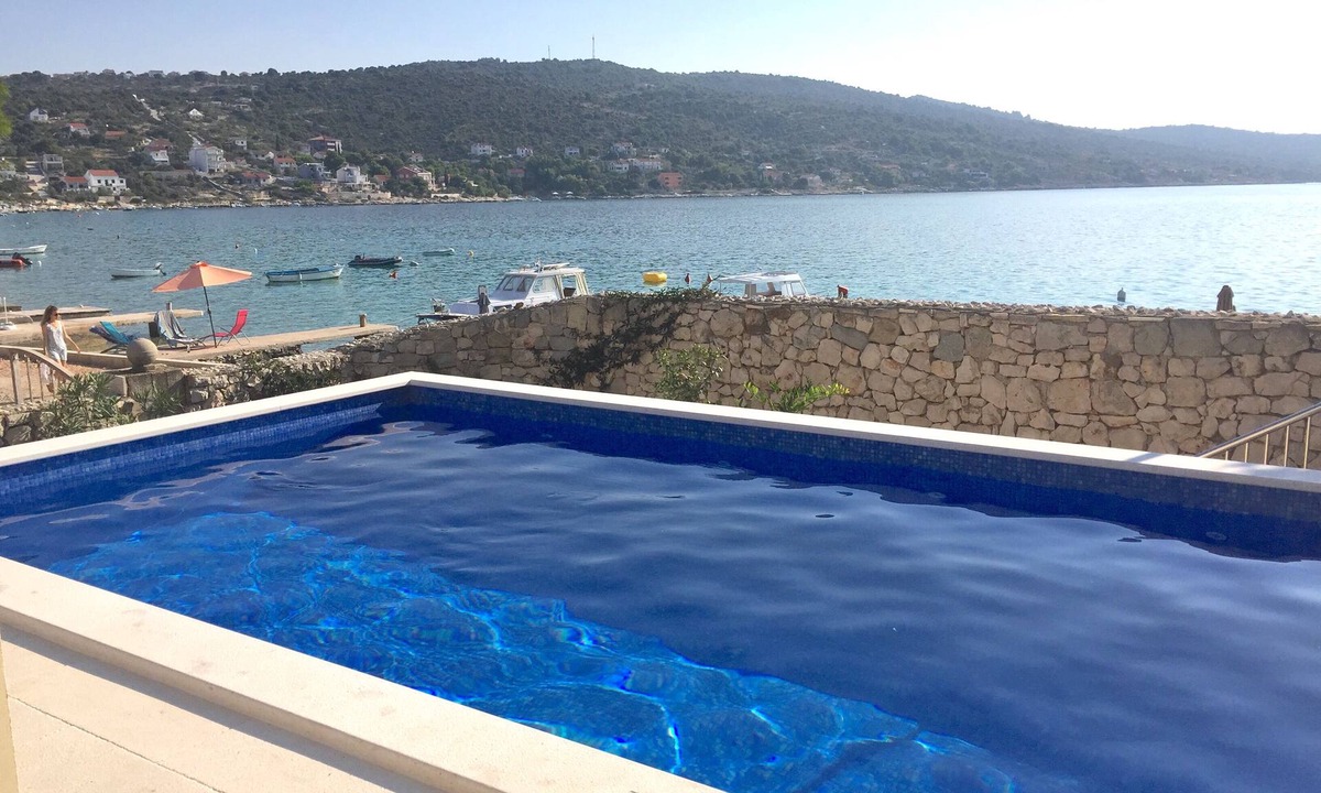 Sevid Villa | Beautiful house, seafront, swimming-pool, 25km from Split Airport