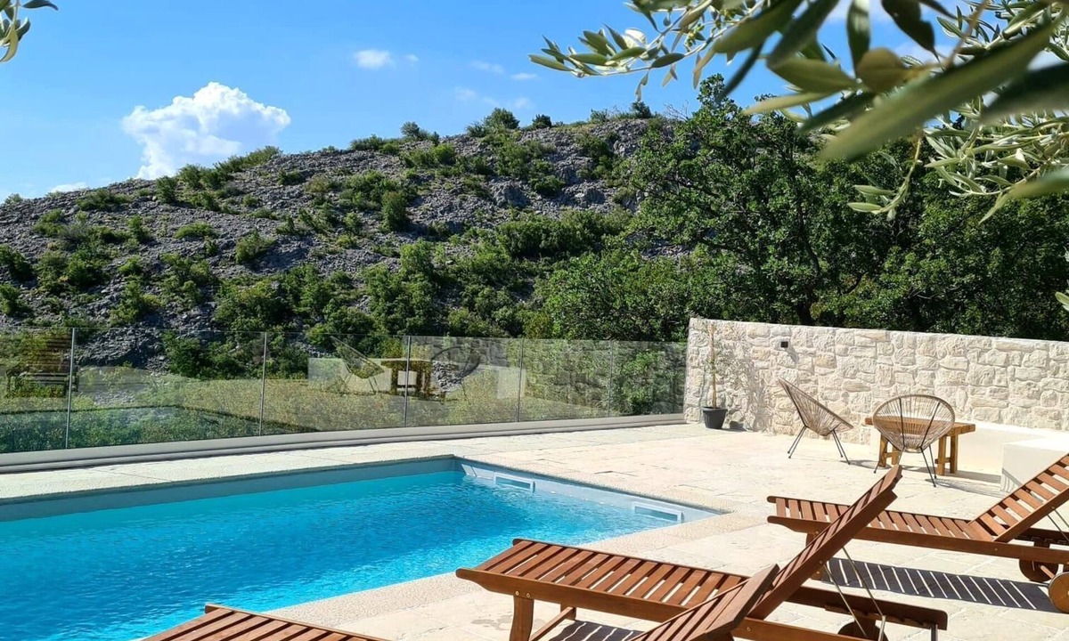 Vratarusa House | Beautiful house with pool and sea view