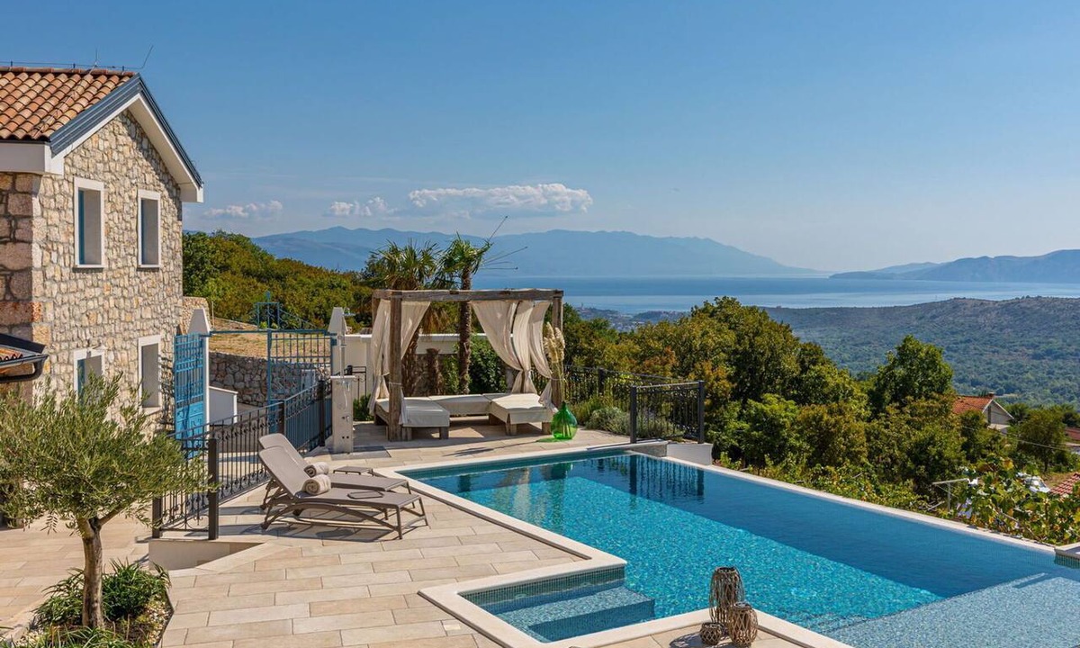 Bribir Villa | Beautiful private villa for 10 guests with A/C, WIFI, private pool, TV and terrace