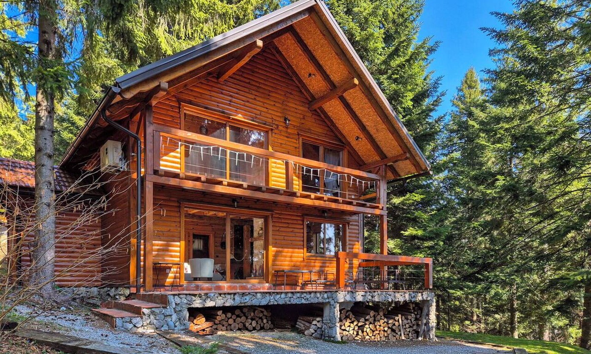 Mrkopalj House | Beautiful private villa for 6 people with WIFI, A/C, TV, terrace and pets allowed