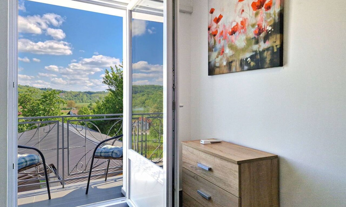 Duga Resa House | Beautiful private villa for 7 guests with WIFI, hot tub, TV, patio, pets allowed and panoramic v.