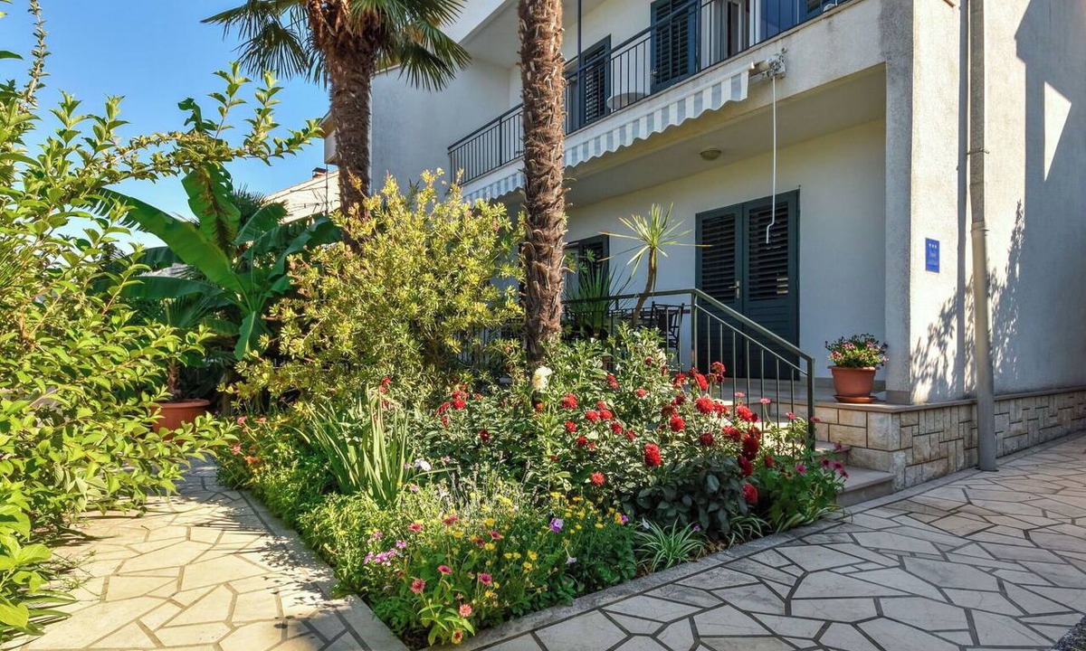 Gradac House | Beautiful private villa for 8 guests with WIFI, A/C, TV and terrace