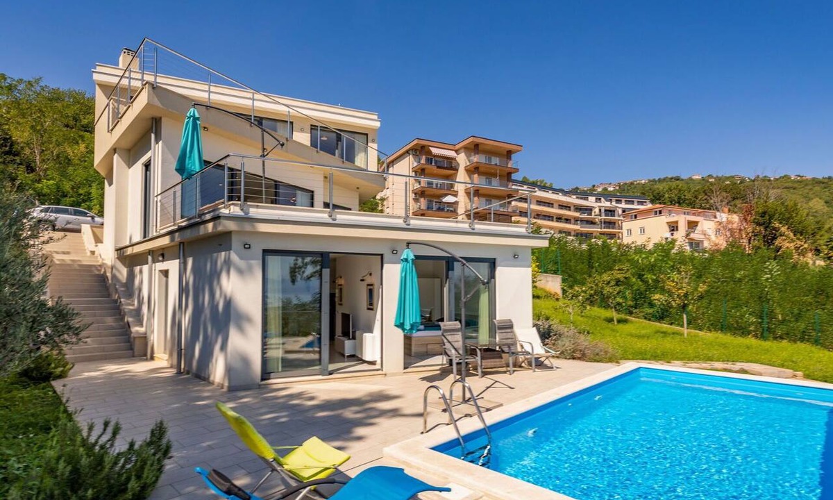 Opatija Villa | Beautiful private villa for 10 guests with WIFI, private pool, TV, terrace and pets allowed