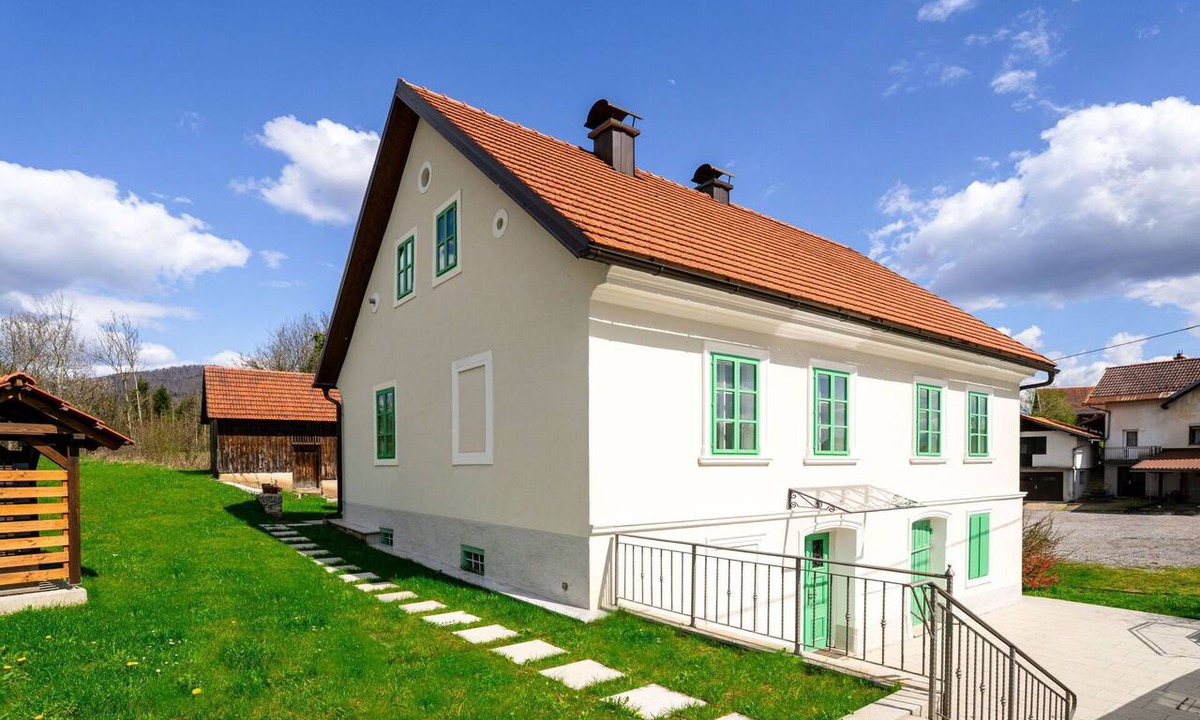 Vrbovsko House | Beautiful private villa for 10 guests with WIFI, TV, terrace and pets allowed