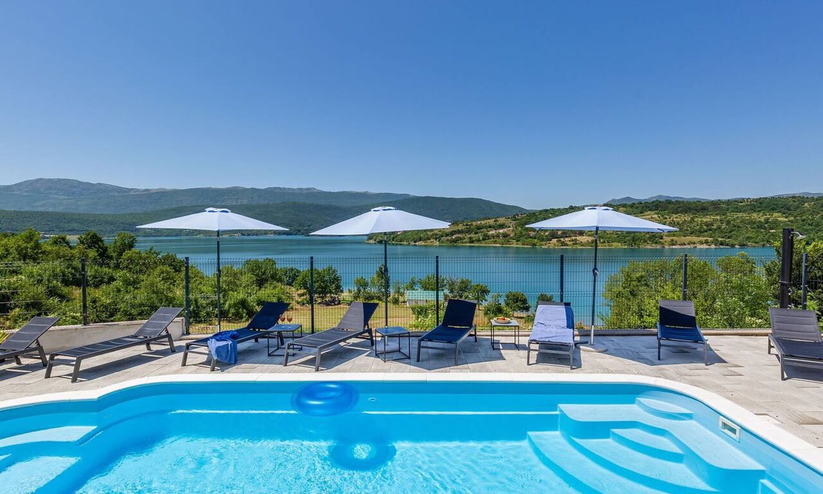 Garjak House | Beautiful private villa for 8 guests with private pool, A/C, WIFI, hot tub, TV and terrace