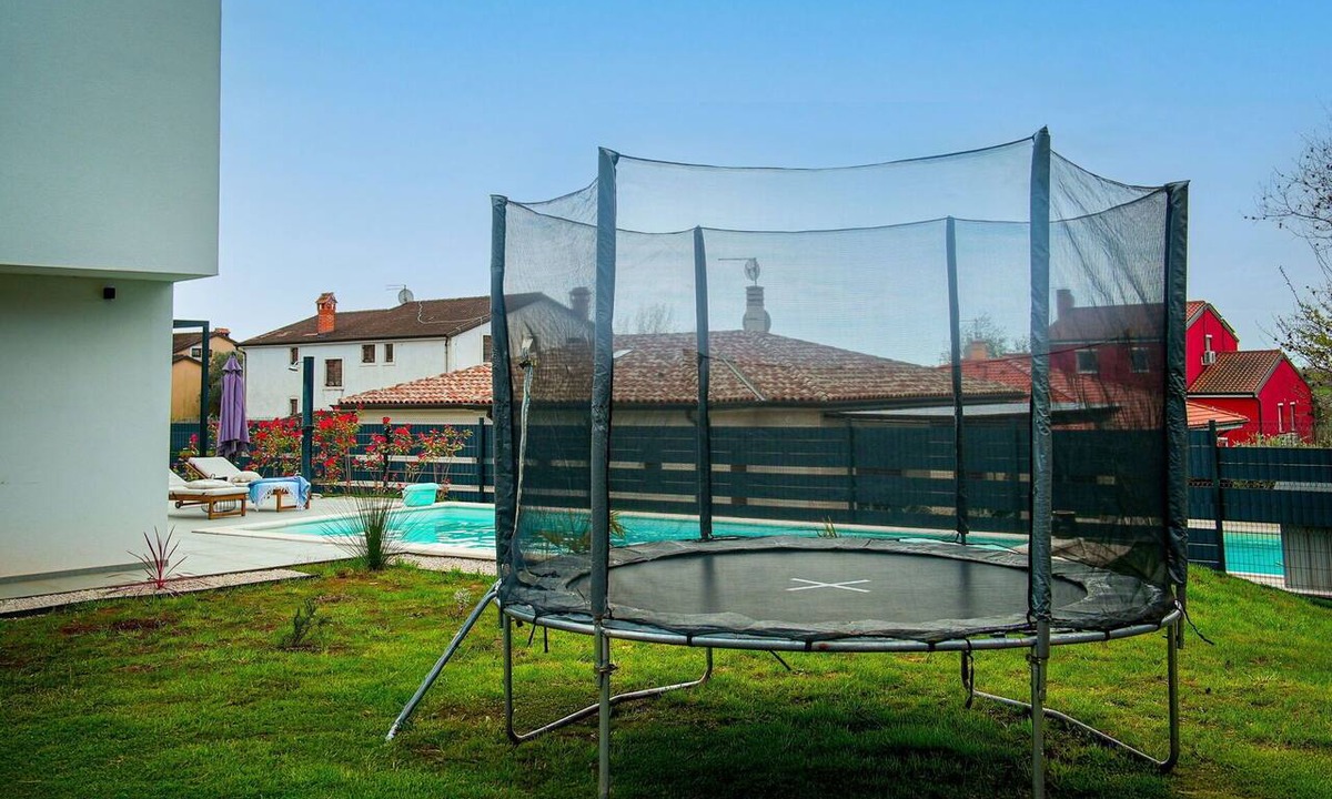 Valica Villa | Beautiful private villa for 6 guests with A/C, private pool, WIFI, TV and terrace
