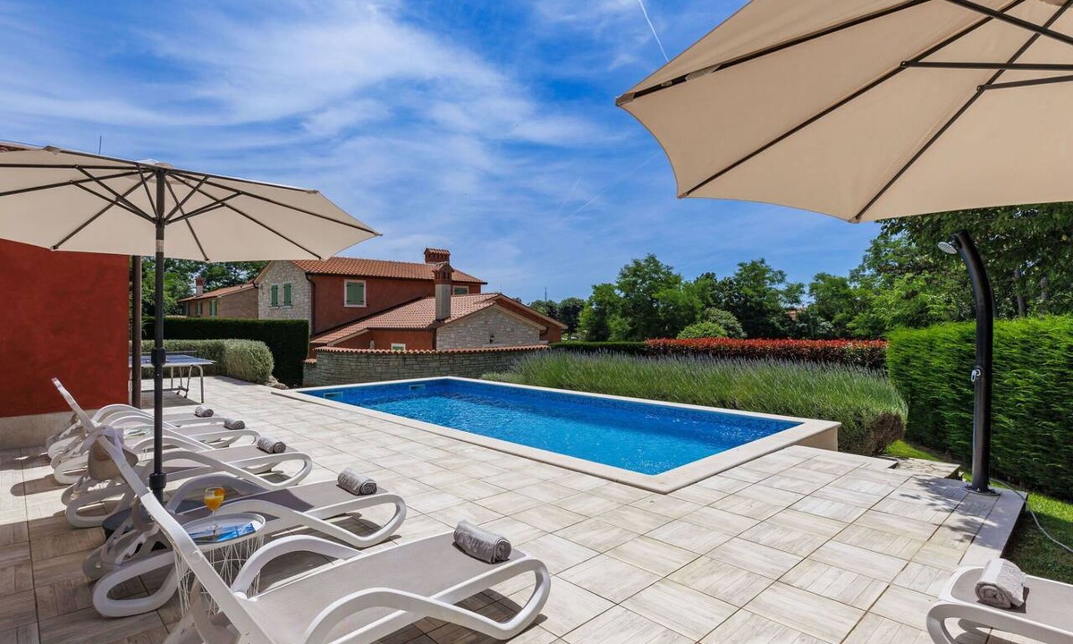 Sumber House | Beautiful private villa for 10 guests with WIFI, A/C, private pool, TV, terrace and pets allowed