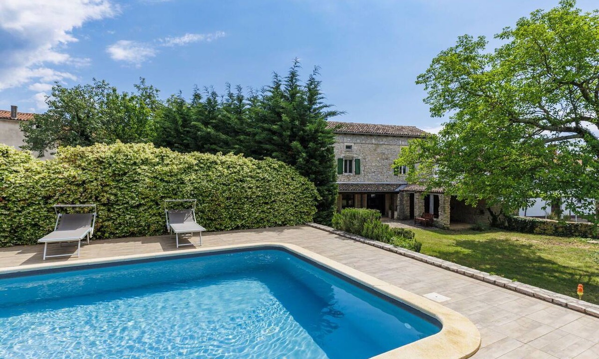 Smoljanci Villa | Beautiful private villa for 8 people with private pool, WIFI, A/C, TV, terrace and panoramic view