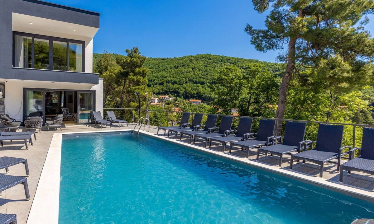 Moscenicka Draga Villa | Beautiful private villa for 12 guests with private pool, WIFI, A/C, hot tub, TV and terrace
