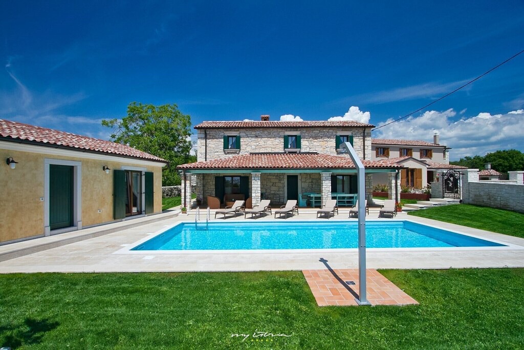 Radetici Villa | Beautiful stone villa with pool in Central Istria