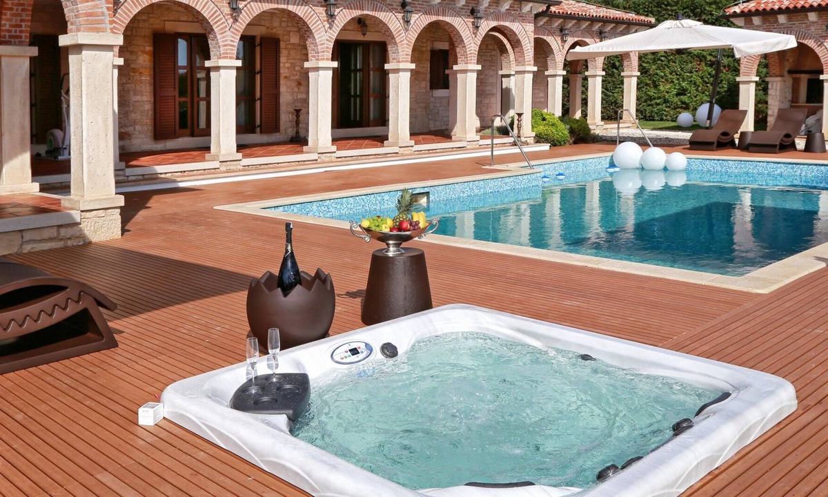 Strpacici Villa | Beautiful Villa Carolus Barat