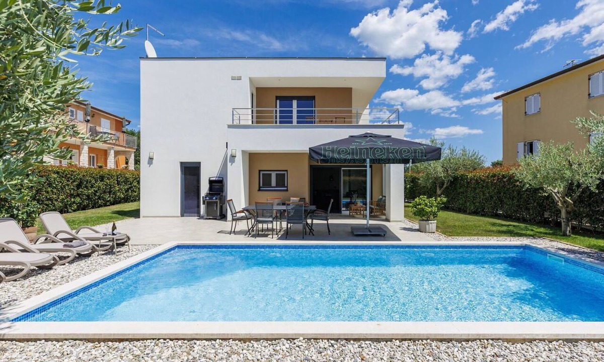 Fiorini House | Beautiful villa for 5 people with private pool, WIFI, A/C, TV and terrace