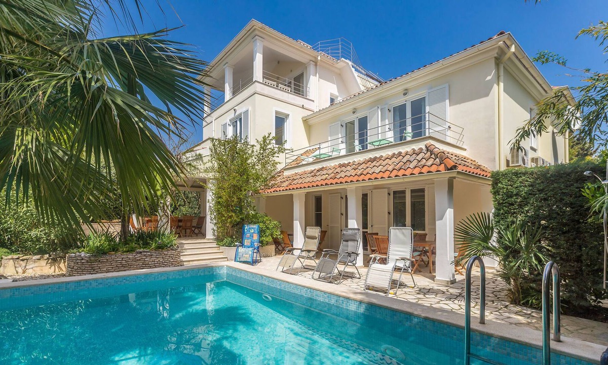 Premantura Villa | Beautiful villa in Premantura with private pool and sea view