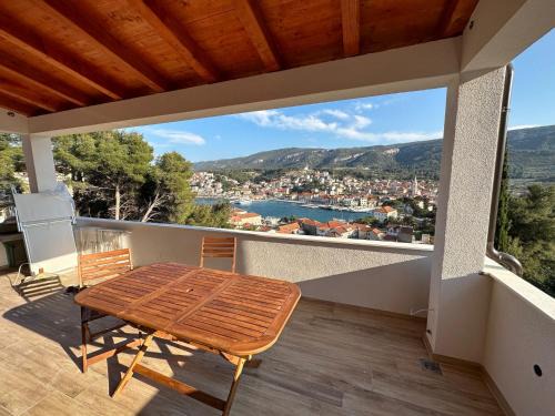 Island Hvar Apartment | BellaVista Jelsa 2+2