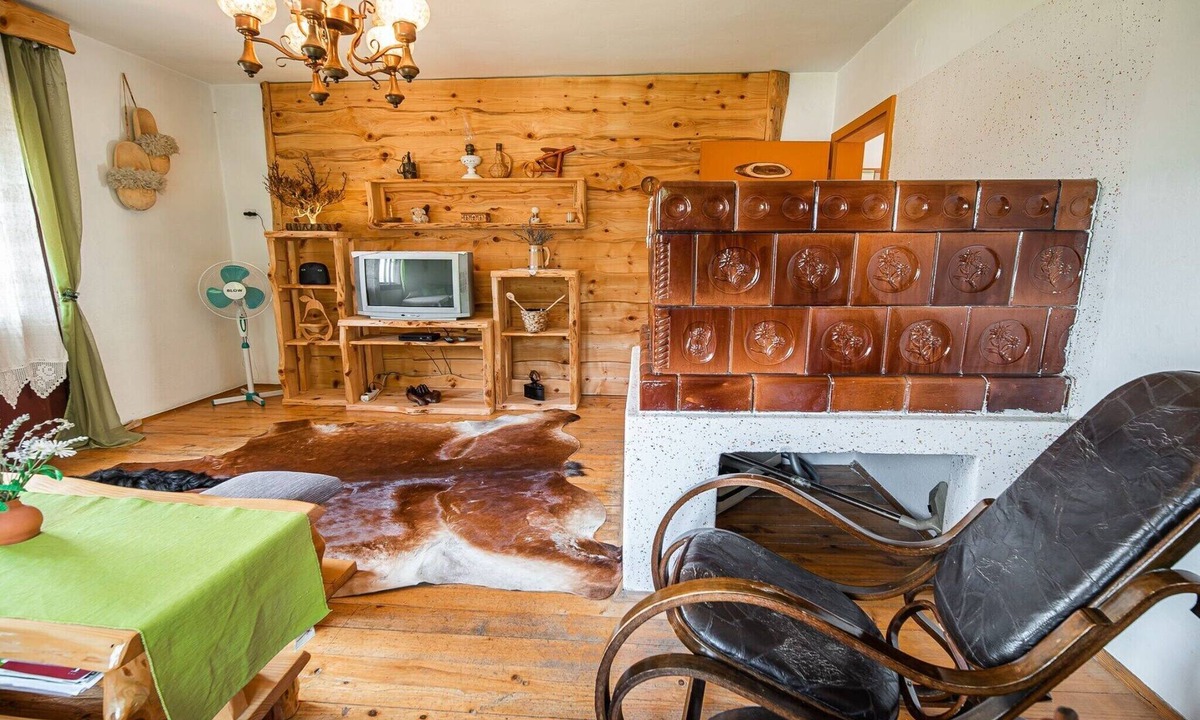 Vidrga House | Bloomfield Retreat Country House with Sauna - Three Bedroom Country House