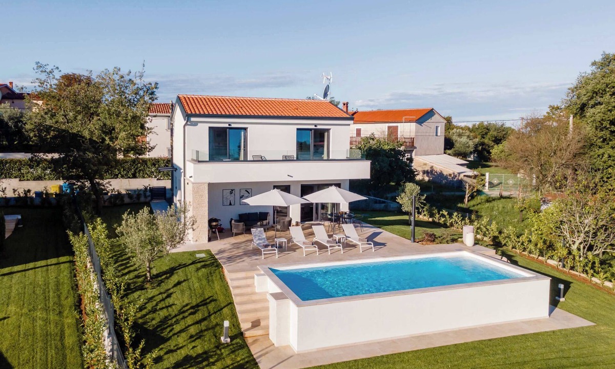 Vizinada Villa | Boutique Villa Louisa with private pool