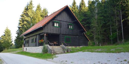 Komarna Vas Ski Chalet | Brunarica Petric - Bela krajina - Komarna vas - Smučišče Gače - Semič