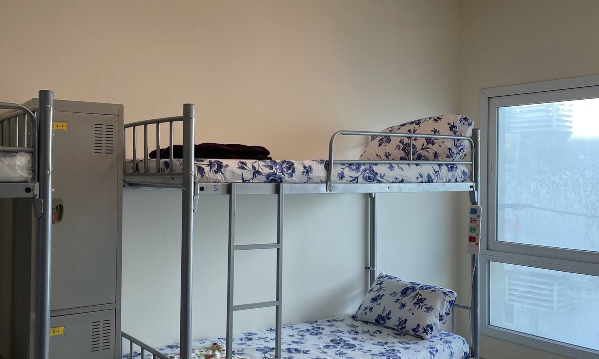 Al Muraqqabat Bed & Breakfast | Bunk Bed @Brand New Boys Hostel next to Burjuman Metro Station