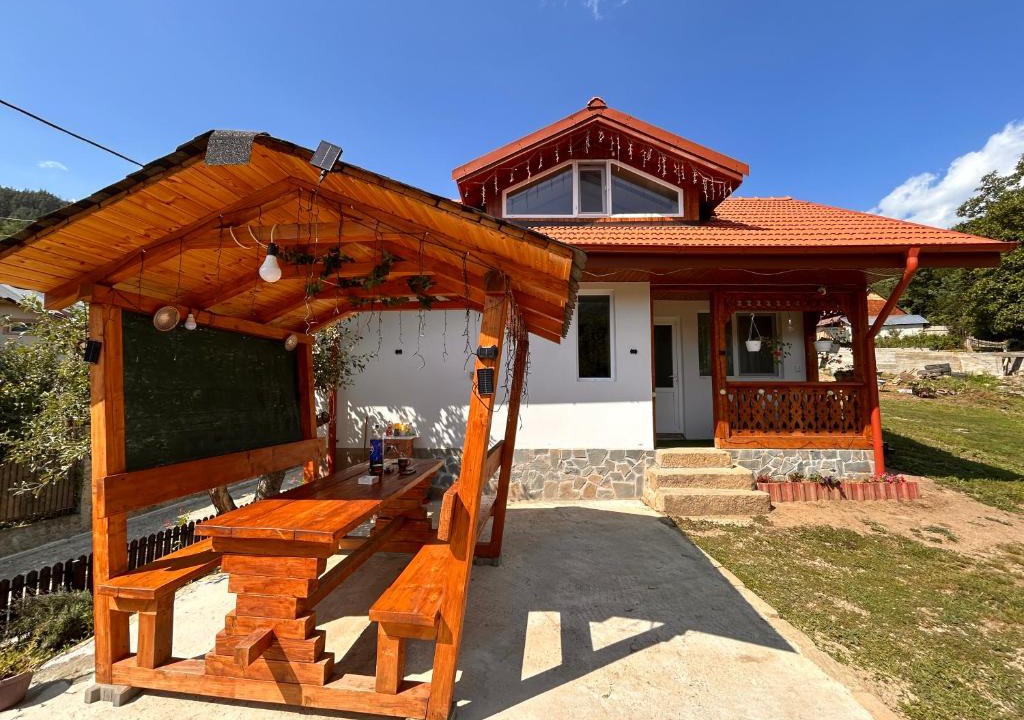 Nehoiu House | Casa Mihai