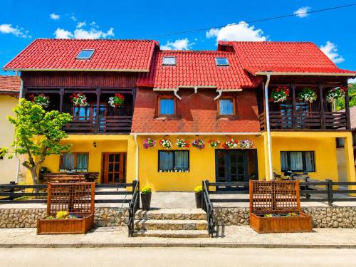 Sadova House | Casa Sandu-Sadova