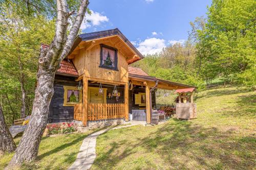 Breznicki Hum House | Chalet Birchwood With Whirlpool and Sauna - Happy Rentals