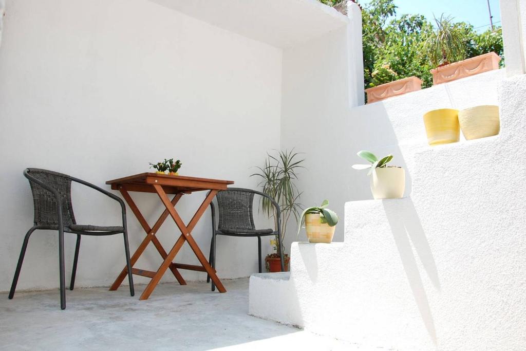 Split Apartment | Charming old stone house