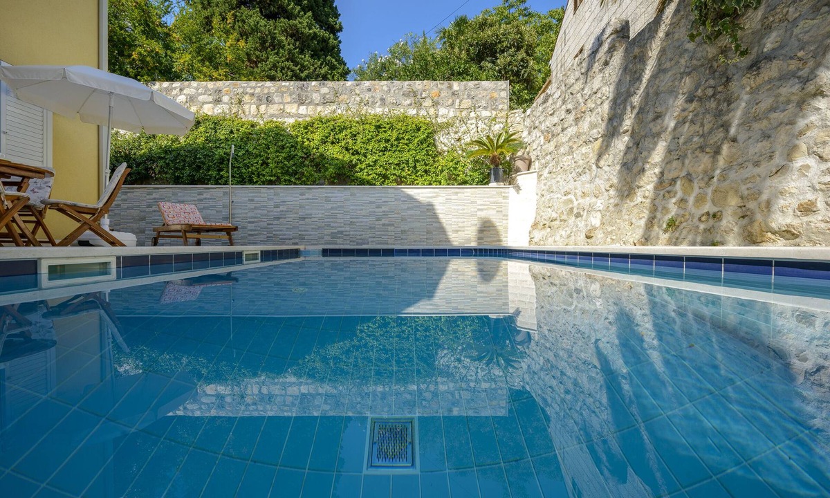Mlini Villa | Charming Villa Zlata with pool near Dubrovnik, just 100 from the sea !