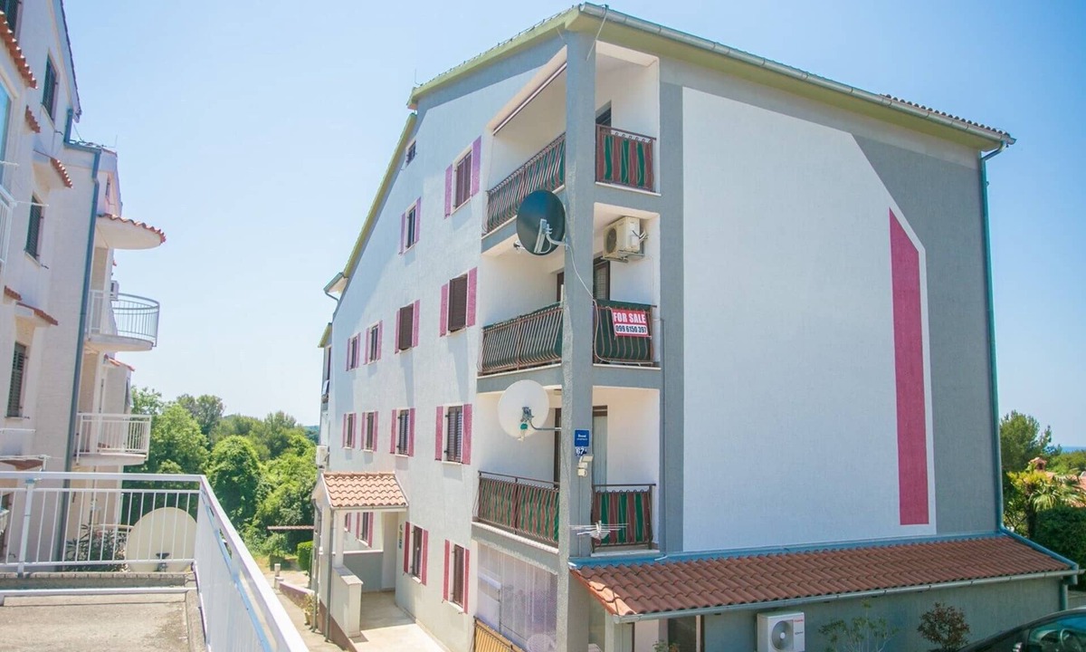 Brulo Apartment | Comfortable apartment Branka with Balcony - Poreč