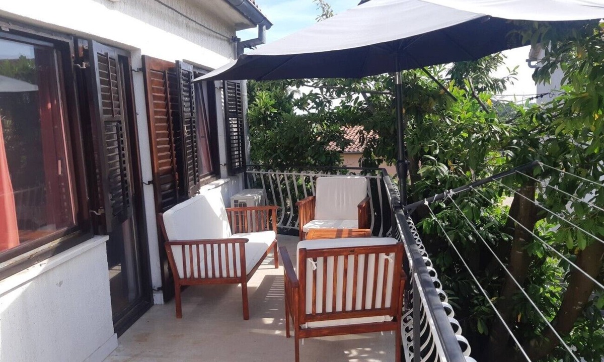 Stinjan Apartment | Comfortable apartment Marija with BBQ and private parking
