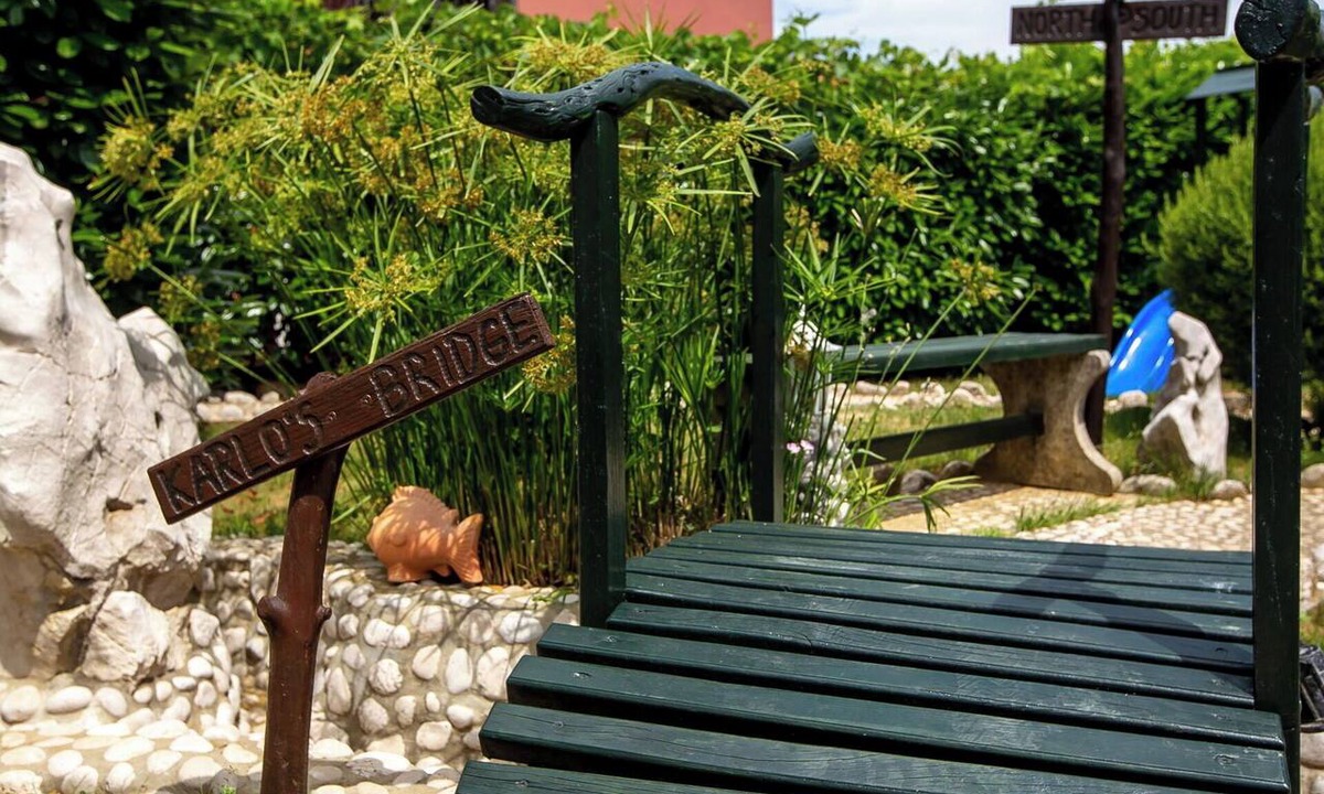 Rab Town Apartment | Cosy apartment for 6 people with A/C, WIFI, TV, terrace and pets allowed