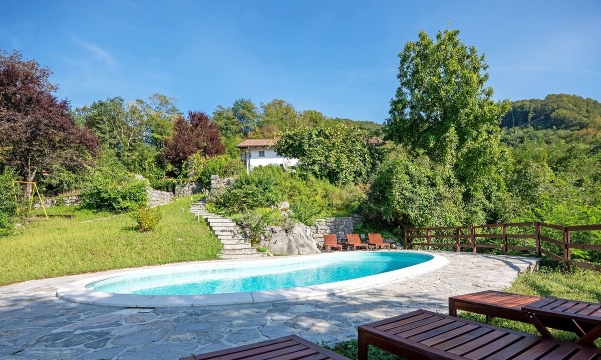 Tolmin Villa | Country retreat with private pool surrounded by nature and stunning views
