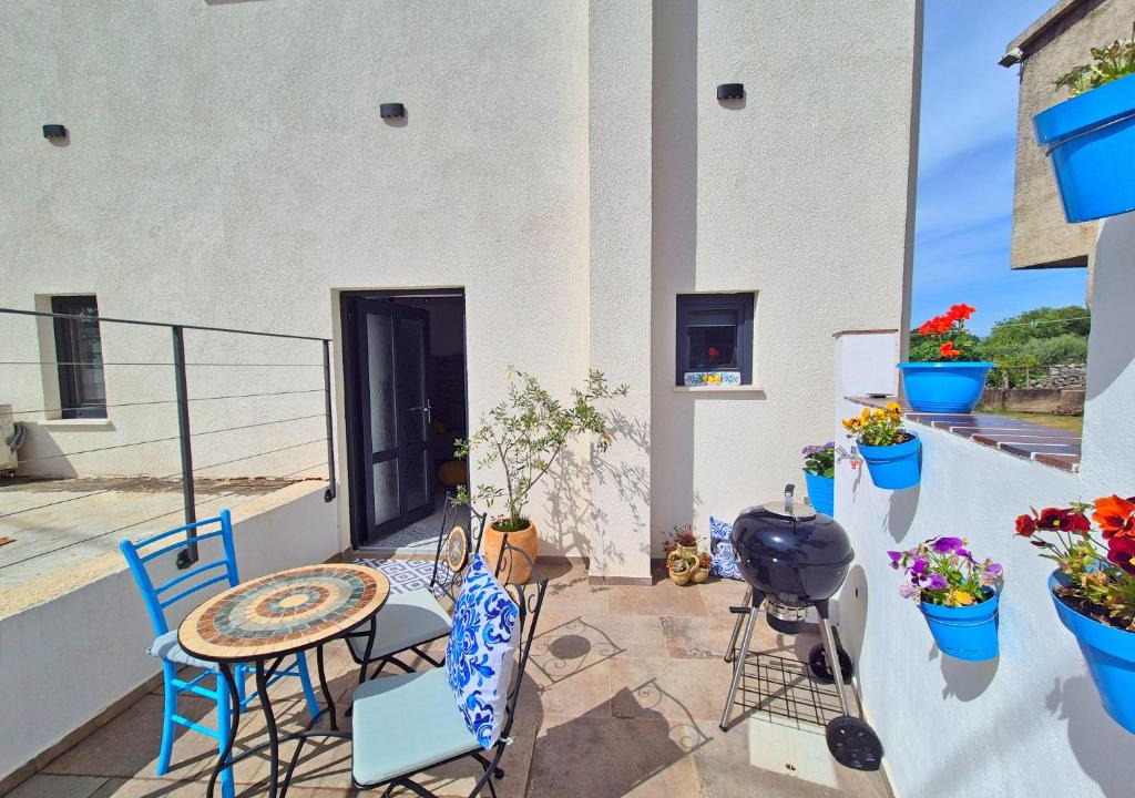 Brzac House | Cozy cottage with seaview and parking ideal for small family