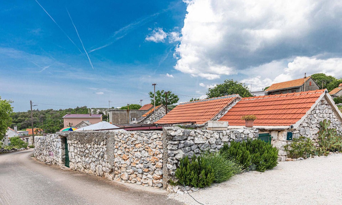Blizna Donja House | Cozy home in Blizna Donja with WiFi