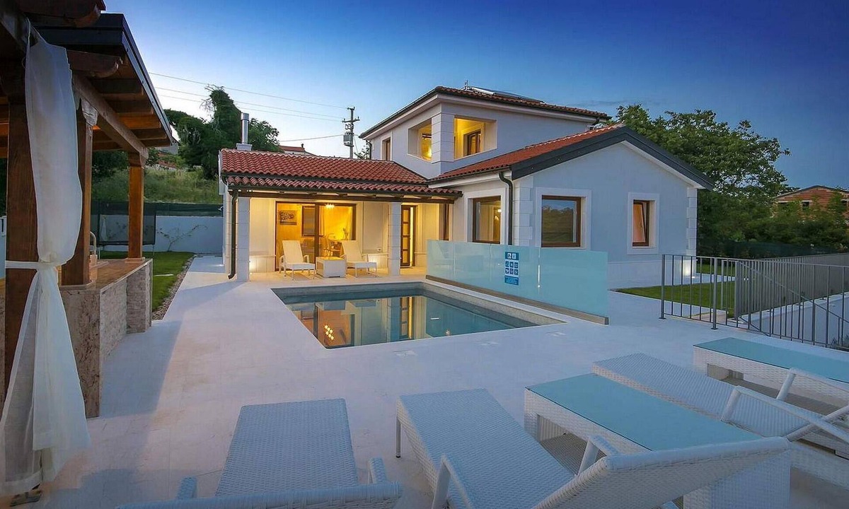 Nova Vas House | Cozy home in Brtonigla with private swimming pool, can be inside or outside