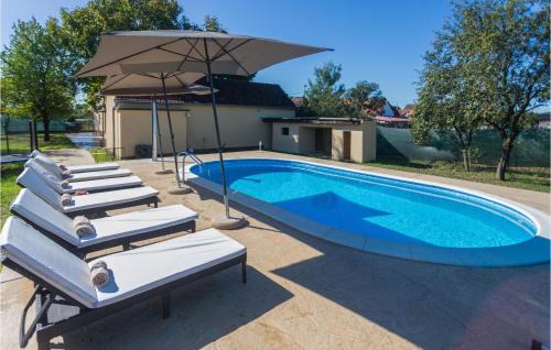 Donji Andrijevci House | Cozy Home In Donji Andrijevci
