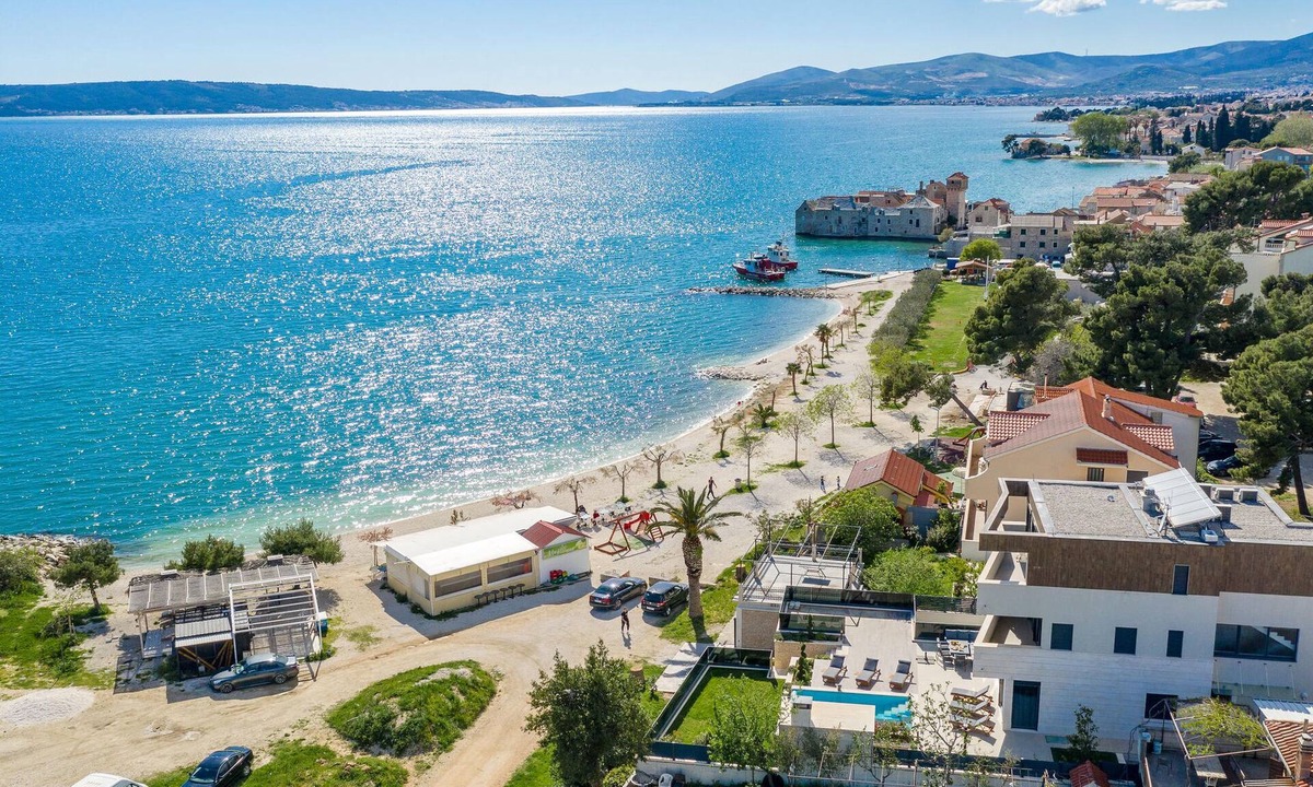 Kastel Gomilica House | Cozy home in Kastel Gomilica with sauna