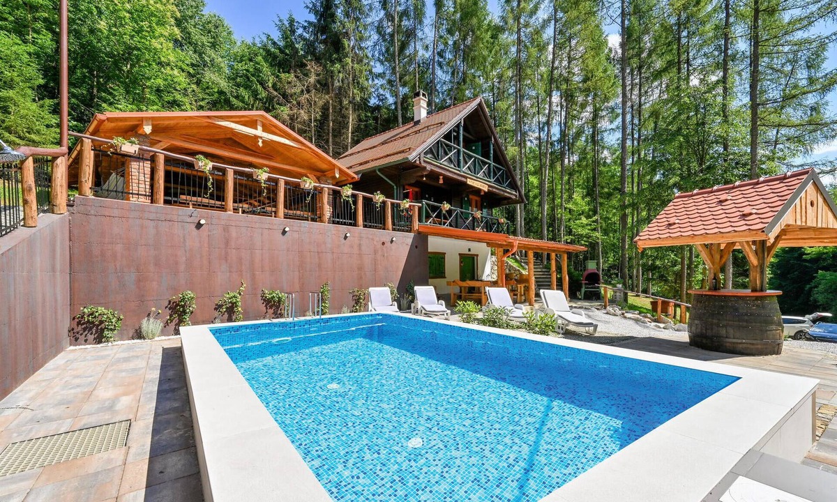 Klenovnik House | Cozy home in Klenovnik with sauna
