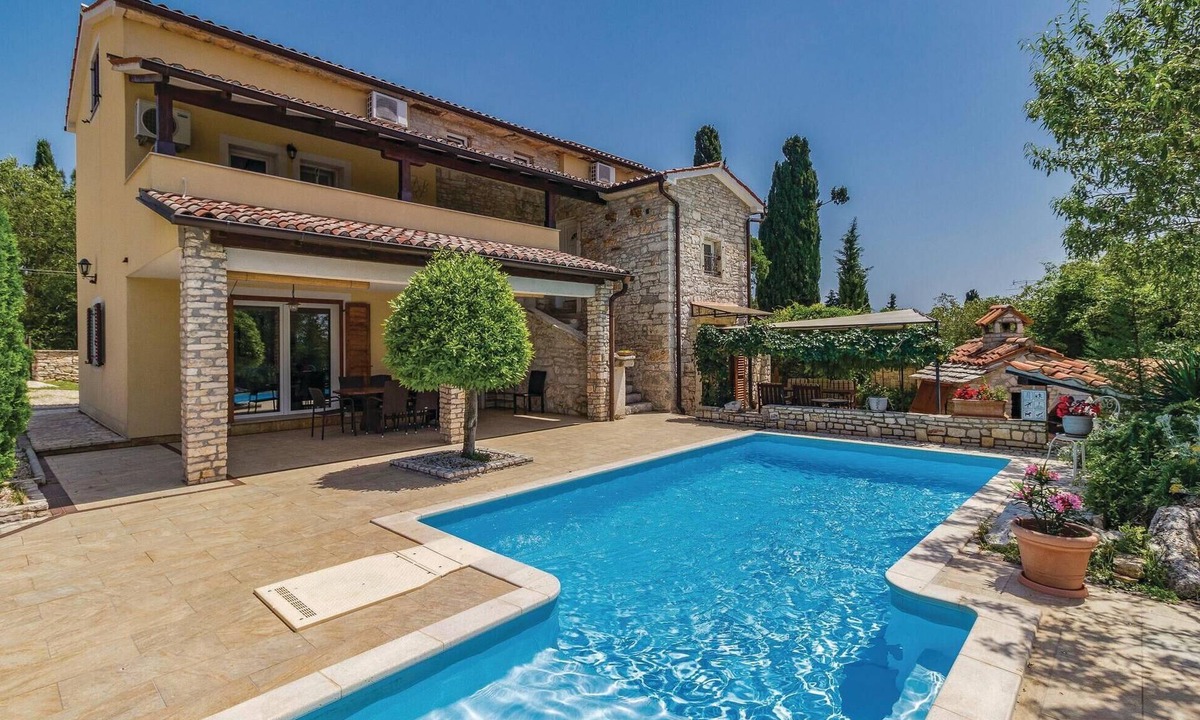 Manjadvorci House | Cozy home in Manjadvorci with WiFi