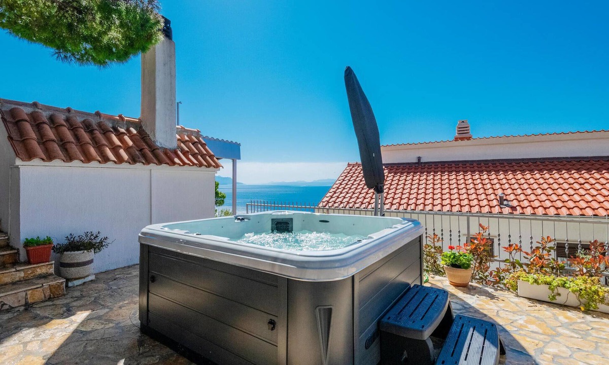 Marusici House | Cozy home in Marusici with WiFi