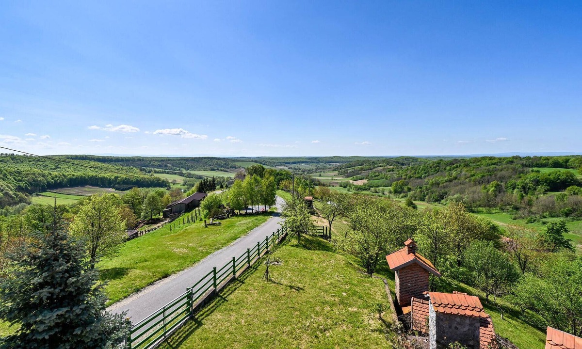 Velika Pisanica House | Cozy home in Ribnjacka with kitchen