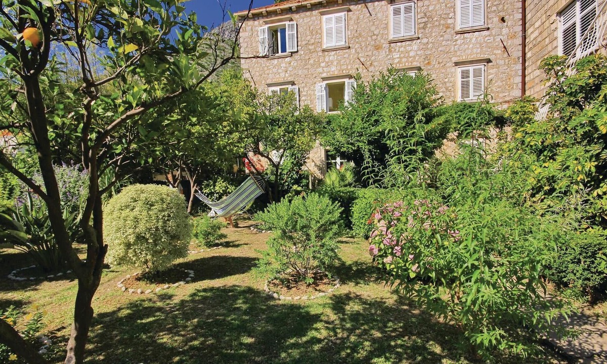 Trsteno House | Cozy home in Zaton Veliki with kitchen