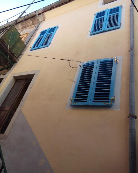 Cres Apartment | Cres old town studio apartment