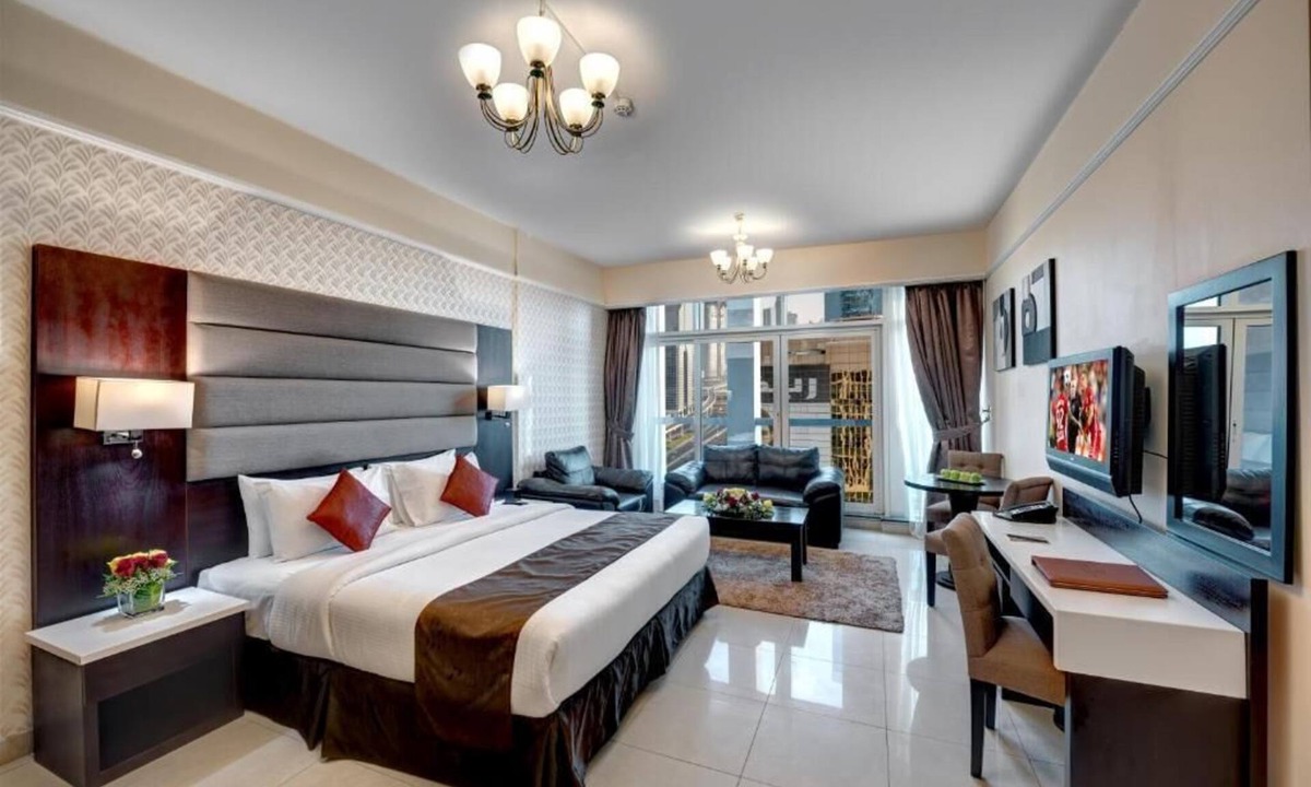 Trade Center House | Deluxe Room Near DIFC Metro by Luxury Bookings